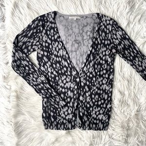 COPY - GAP Cheetah Leopard Print Cardigan Sweater button up XS